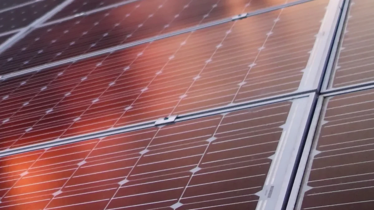 ¿Qué es un sistema fotovoltaico y cómo funciona?