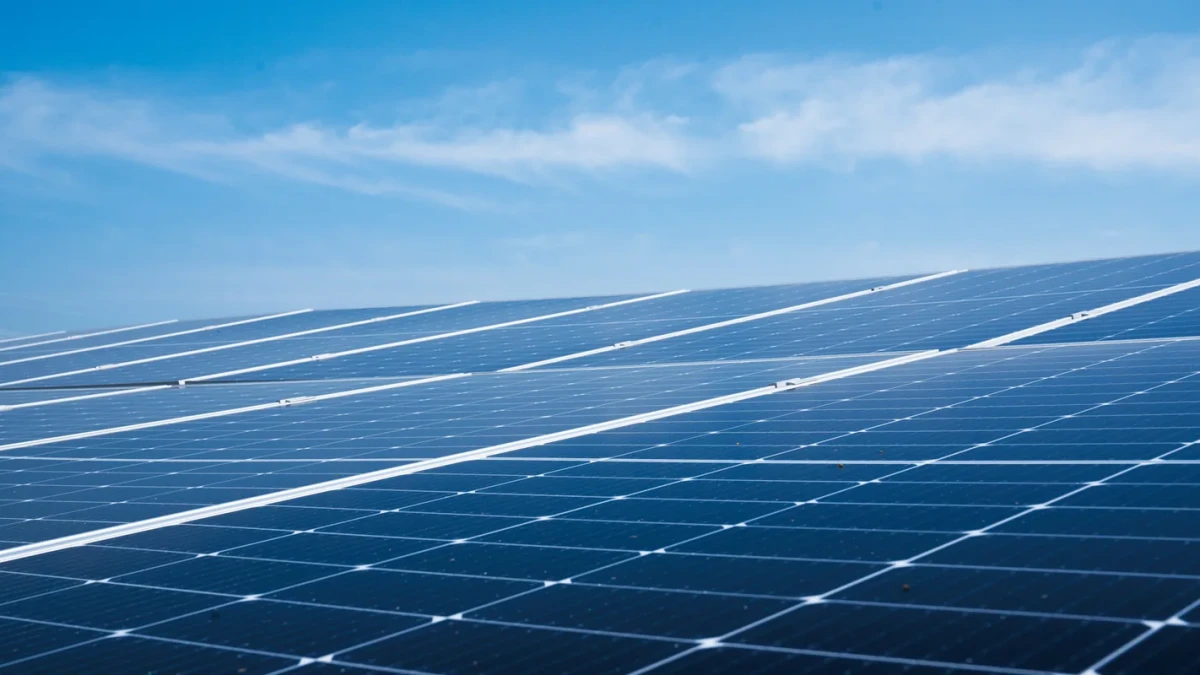 Introducción a los paneles solares y su funcionamiento