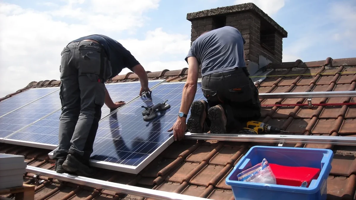 ¿Cuánto es el tiempo de vida de un panel solar?