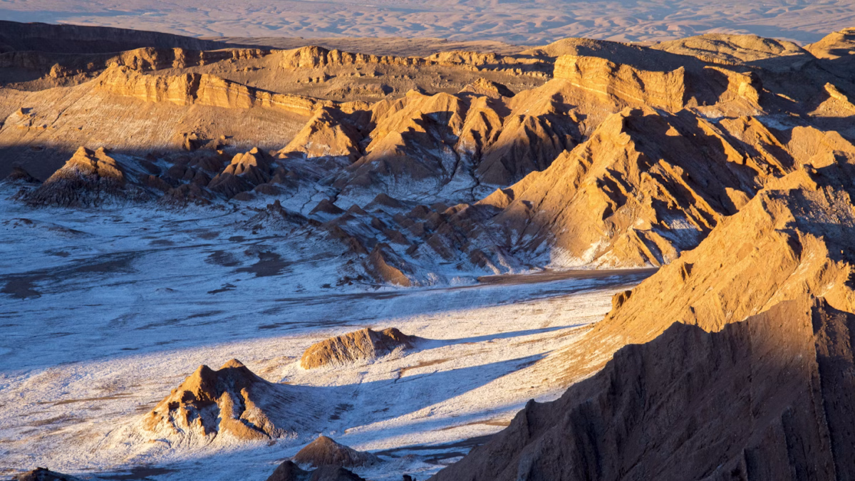 Atacama vs sur de Chile: diferencias de rendimiento solar según la zona
