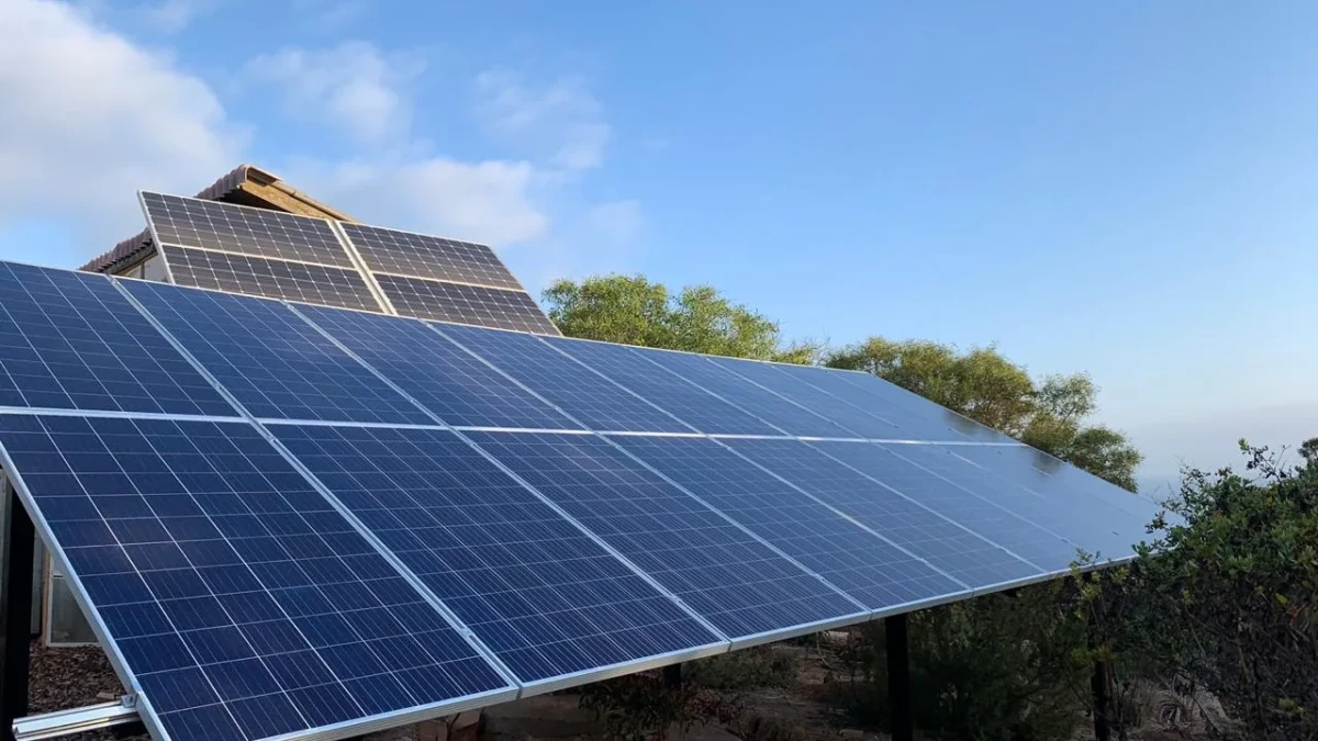 EL MANTENIMIENTO DE LOS PANELES SOLARES