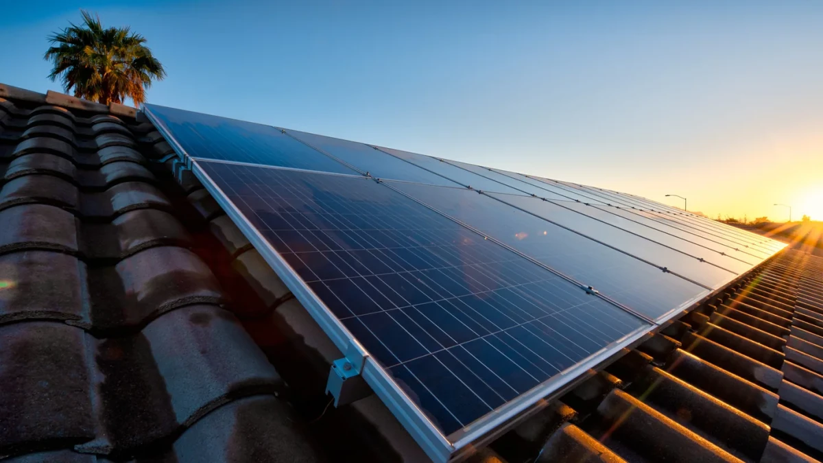 Cómo ahorrar dinero con paneles solares